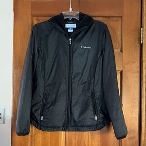 Women’s Columbia light jacket.